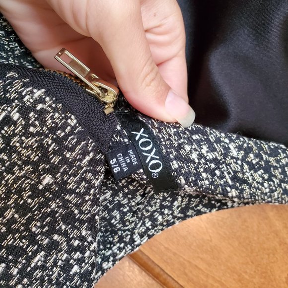 Xoxo Black and gold dress. Size 5/6 size small. Heathered stitching. Like new - Picture 7 of 7
